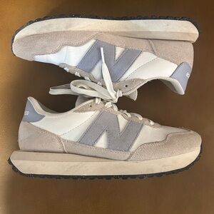 [8] New Balance 237 Sneaker in Light Blue